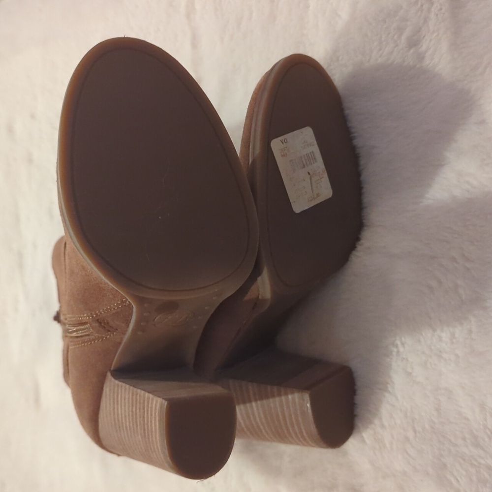 Lucky Brand Boots Womens Latonya Side Zip Ankle Bootie Brown Suede Heels Sz 6.5 - Picture 7 of 7